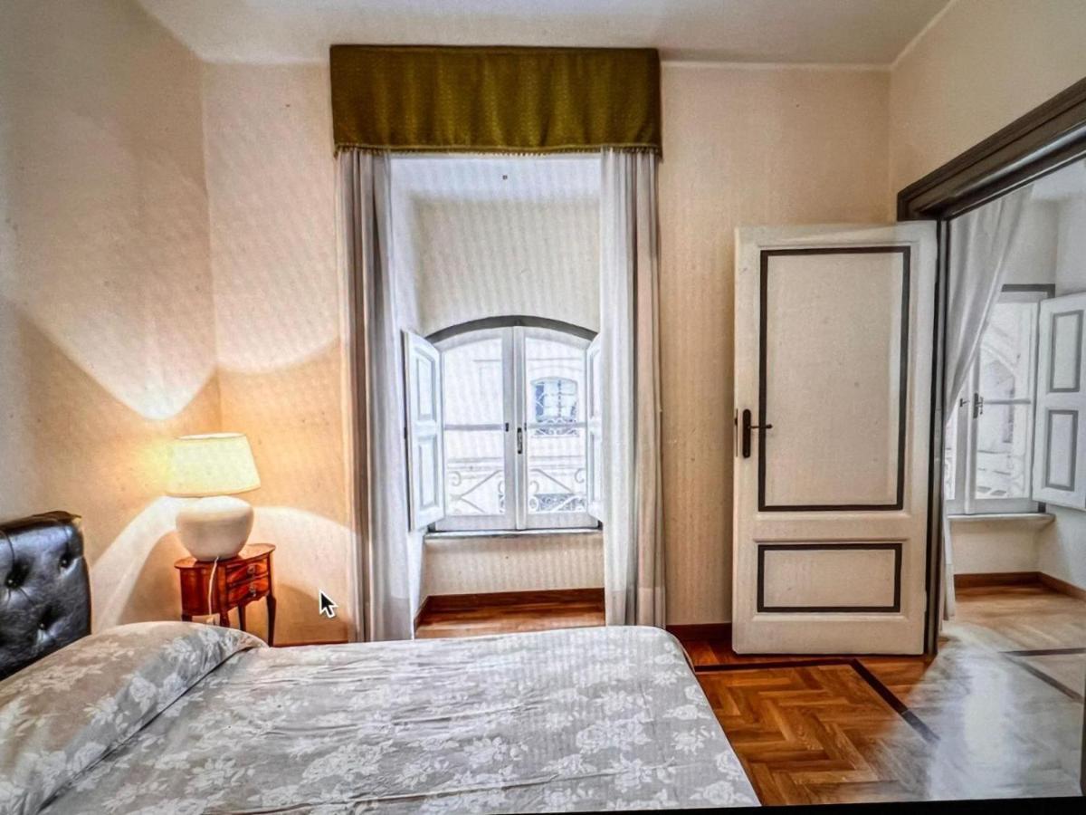 Adorable Flat By Barberini Trevi Fountain Apartment