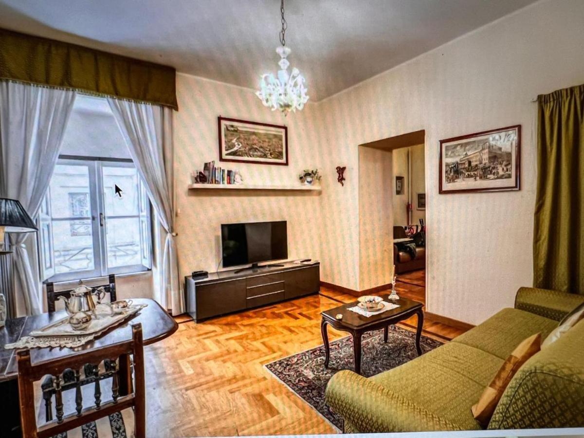 Adorable Flat By Barberini Trevi Fountain * Rom