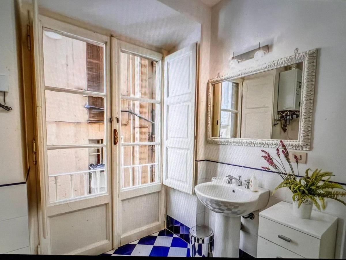 Adorable Flat By Barberini Trevi Fountain
