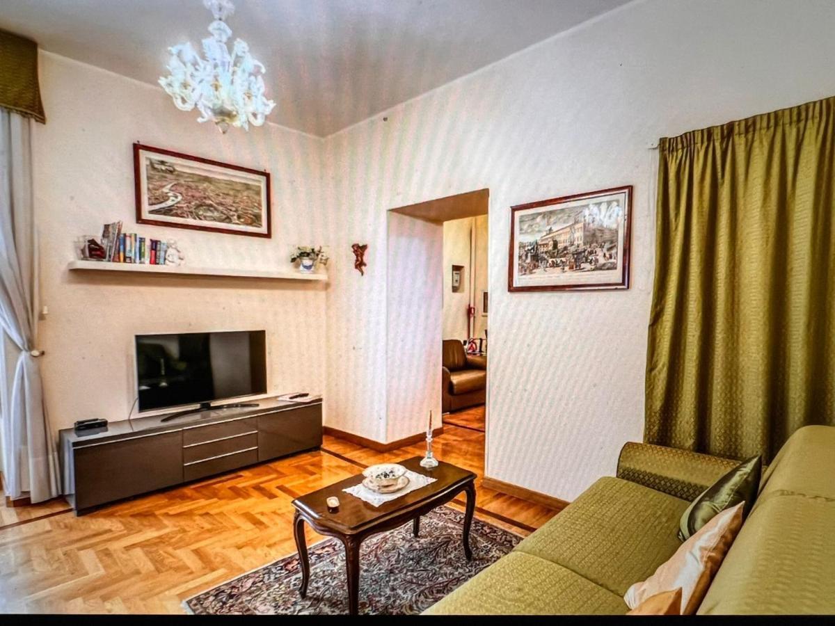Adorable Flat By Barberini Trevi Fountain * Rom