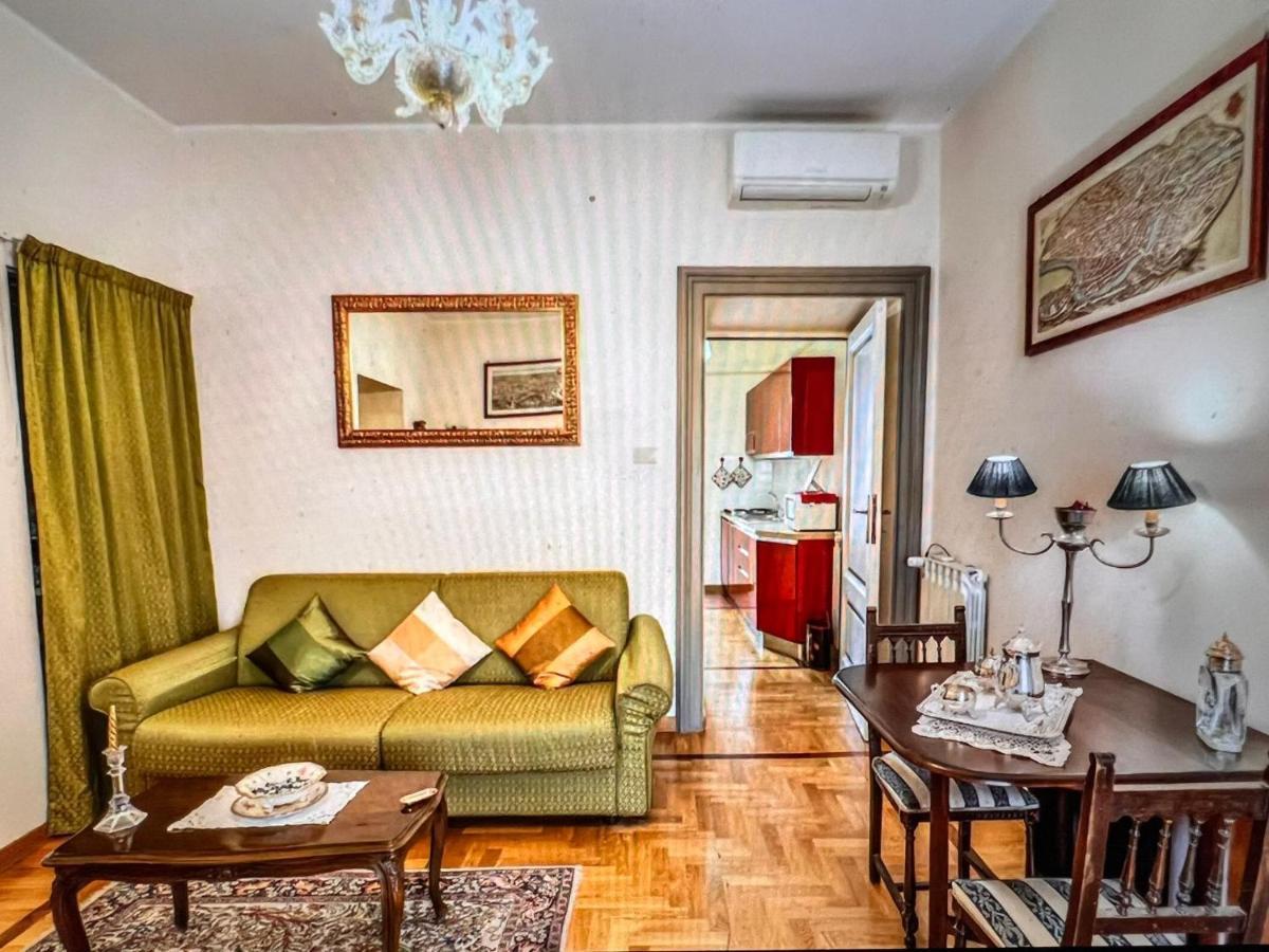 Adorable Flat By Barberini Trevi Fountain * Rom