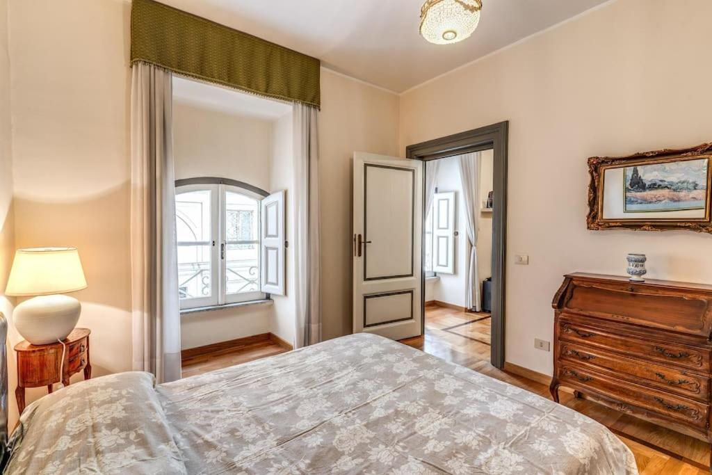 Adorable Flat By Barberini Trevi Fountain Rom