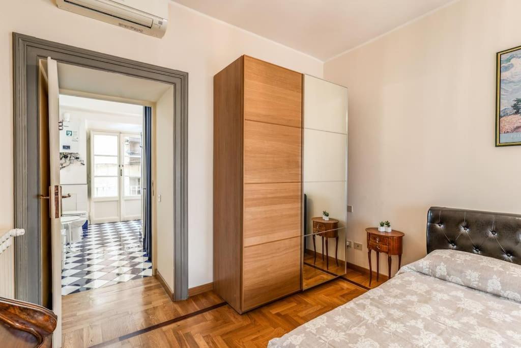 Adorable Flat By Barberini Trevi Fountain Apartment