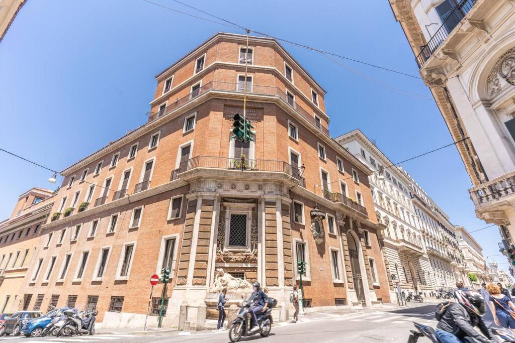 Adorable Flat By Barberini Trevi Fountain Apartment Rom