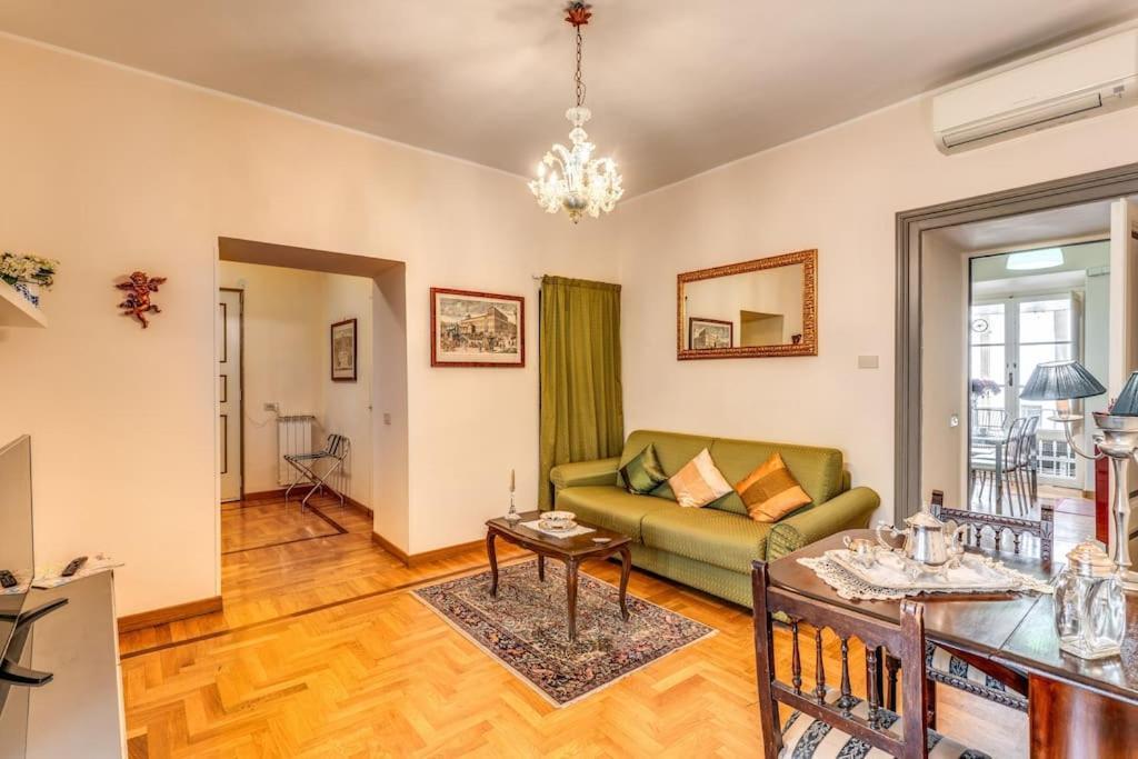 Adorable Flat By Barberini Trevi Fountain Apartment *