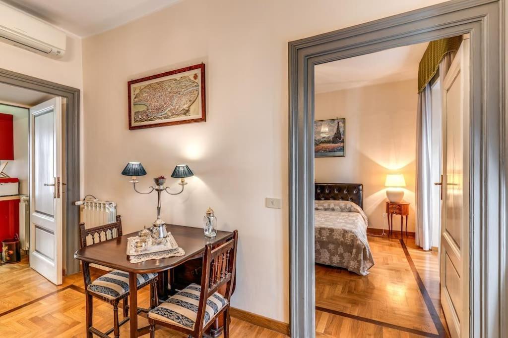 Adorable Flat By Barberini Trevi Fountain * Rom