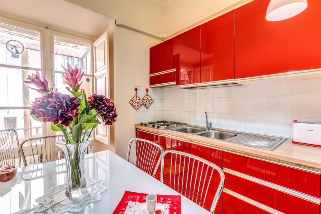 Adorable Flat By Barberini Trevi Fountain * Rom