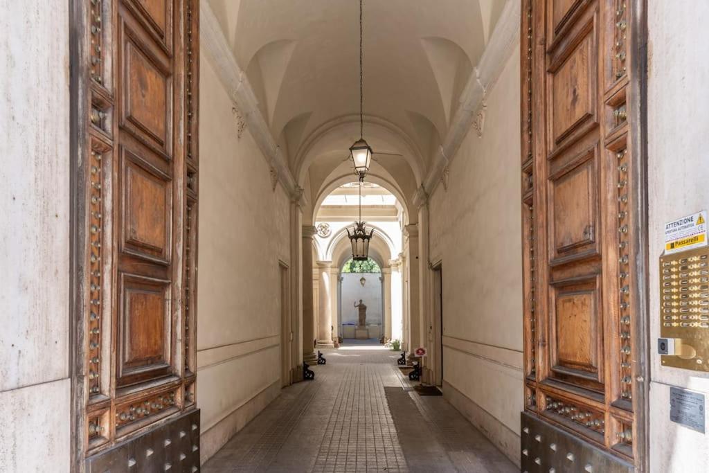 Apartment Adorable Flat By Barberini Trevi Fountain Rom